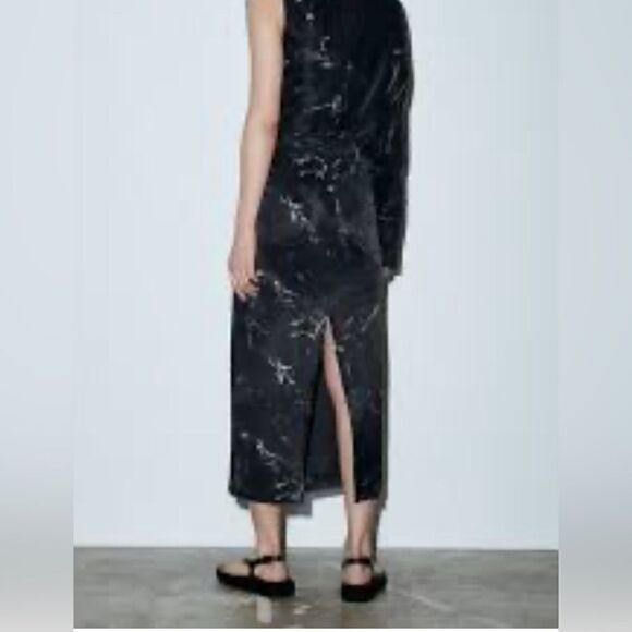 NWT ZARA Marble Printed Midi Pencil
Skirt in Black XS - Picture 3 of 6